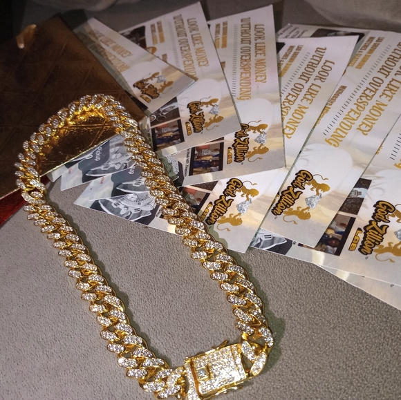 18" High-end prototypes & Wholesale prices. Real Lab Diamonds & Real Gold 4x's o - Picture 1 of 1